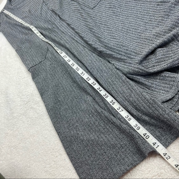 Lularoe Sarah Gray Ribbed Duster Cardigan XS 0-4 - Picture 6 of 7